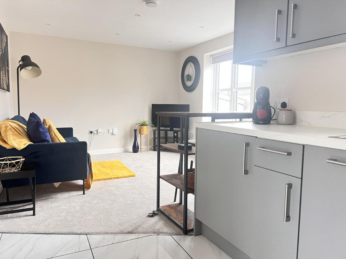 Brand New 1 Bed Apartment, 5Min Walk To Racing & Main Strip, With Electric Parking Bay & Terrace Long Stay Work Contractor Leisure - Citrine Newmarket  Bagian luar foto