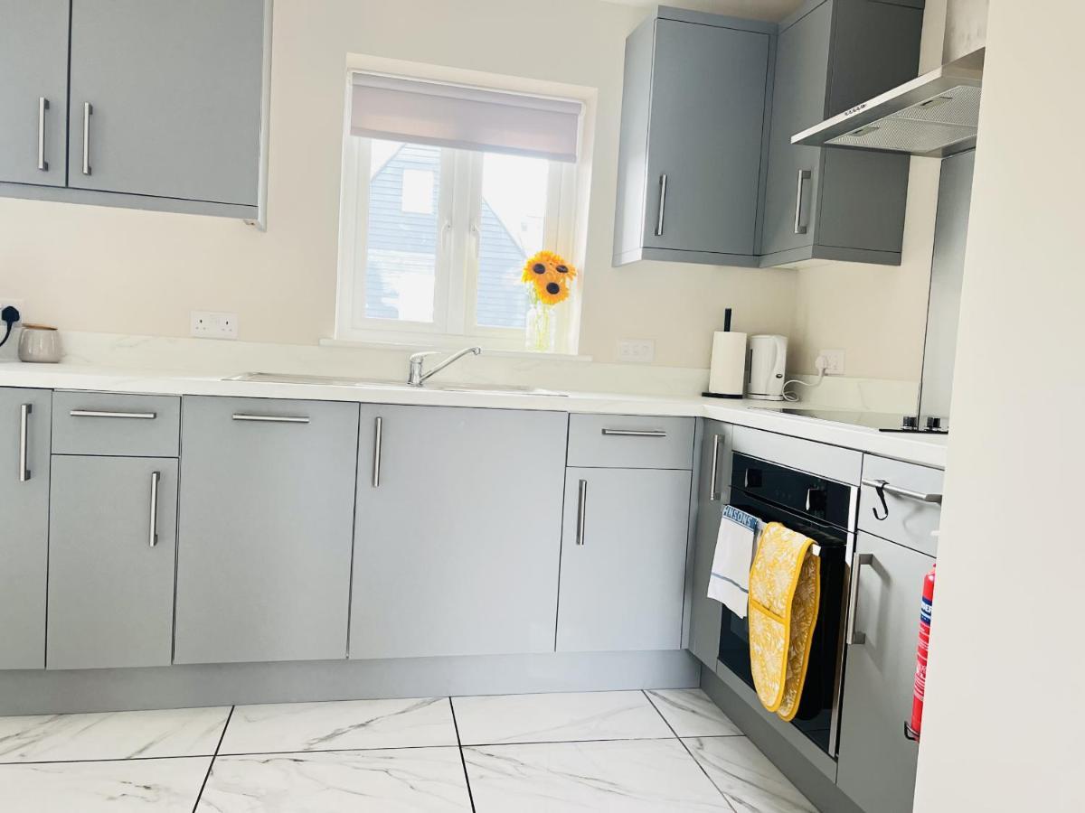 Brand New 1 Bed Apartment, 5Min Walk To Racing & Main Strip, With Electric Parking Bay & Terrace Long Stay Work Contractor Leisure - Citrine Newmarket  Bagian luar foto