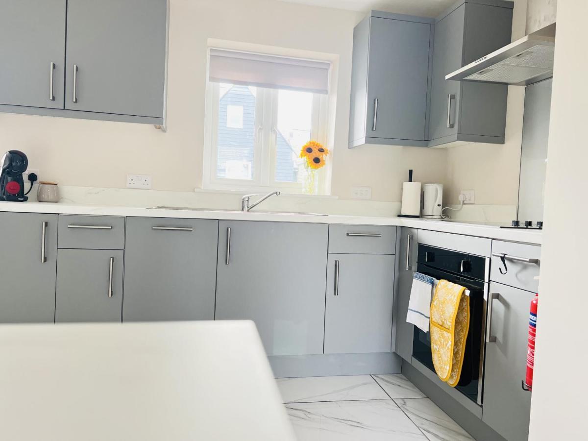 Brand New 1 Bed Apartment, 5Min Walk To Racing & Main Strip, With Electric Parking Bay & Terrace Long Stay Work Contractor Leisure - Citrine Newmarket  Bagian luar foto