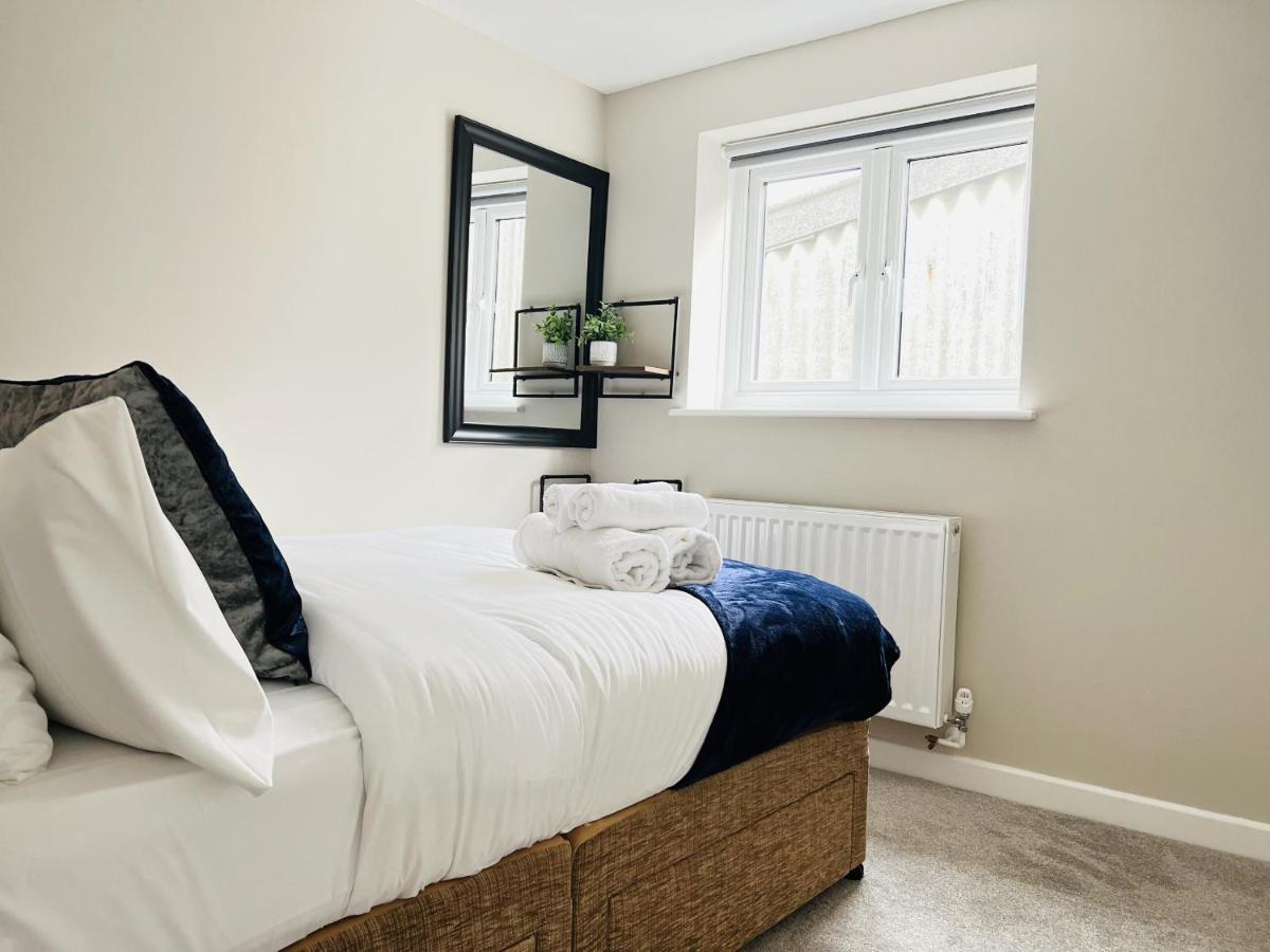 Brand New 1 Bed Apartment, 5Min Walk To Racing & Main Strip, With Electric Parking Bay & Terrace Long Stay Work Contractor Leisure - Citrine Newmarket  Bagian luar foto